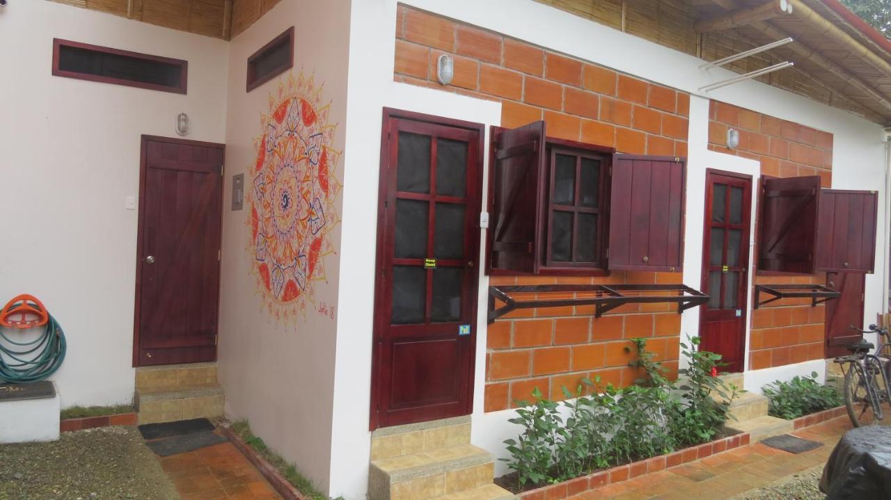 Esperanto Bed & Breakfast Surf Hostel Montanita Ngoại thất bức ảnh