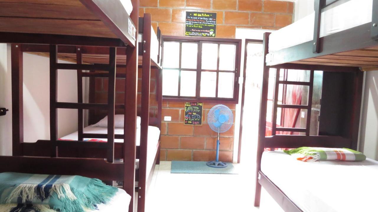 Esperanto Bed & Breakfast Surf Hostel Montanita Ngoại thất bức ảnh