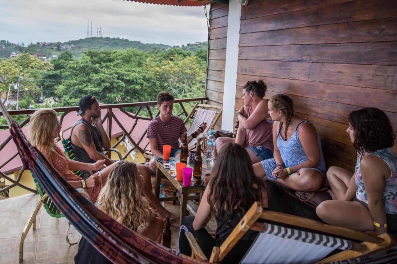 Esperanto Bed & Breakfast Surf Hostel Montanita Ngoại thất bức ảnh