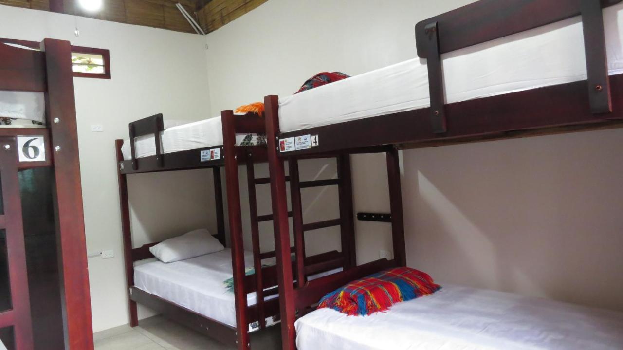 Esperanto Bed & Breakfast Surf Hostel Montanita Ngoại thất bức ảnh