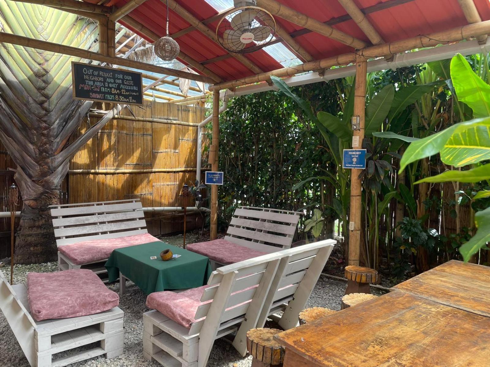 Esperanto Bed & Breakfast Surf Hostel Montanita Ngoại thất bức ảnh